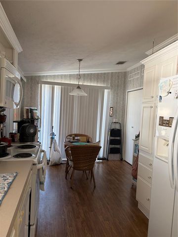 212 YORK COTTAGE DRIVE, Haines City, FL 33844