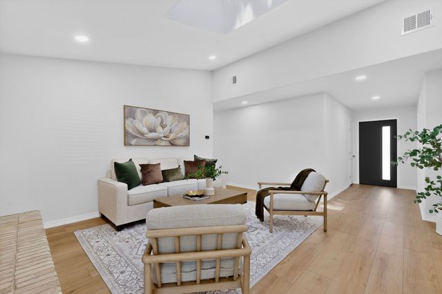 3045 Lockmoor Lane, Dallas, TX 75220