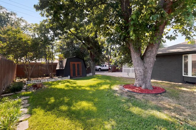 3045 Lockmoor Lane, Dallas, TX 75220