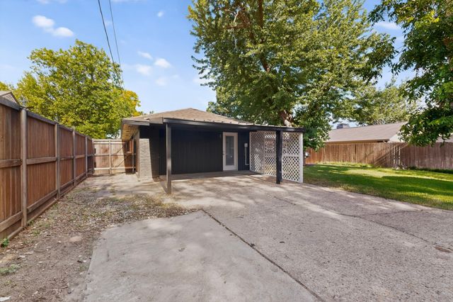 3045 Lockmoor Lane, Dallas, TX 75220
