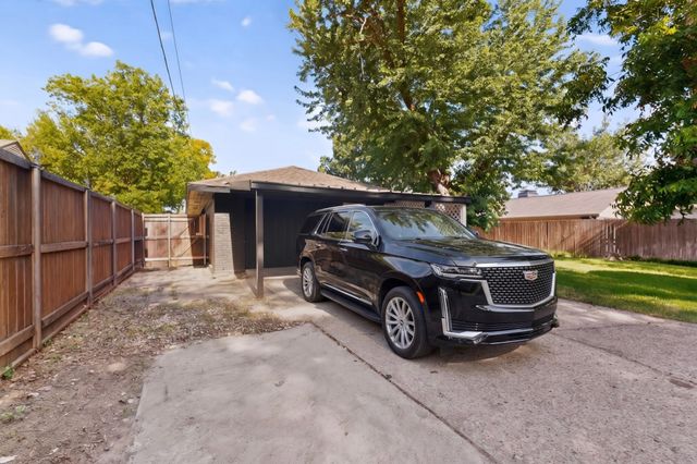 3045 Lockmoor Lane, Dallas, TX 75220
