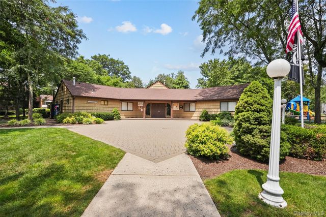 188 Eagle Ridge Way, Nanuet, NY 10954