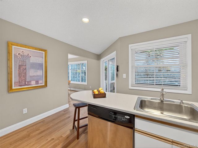 188 Eagle Ridge Way, Nanuet, NY 10954