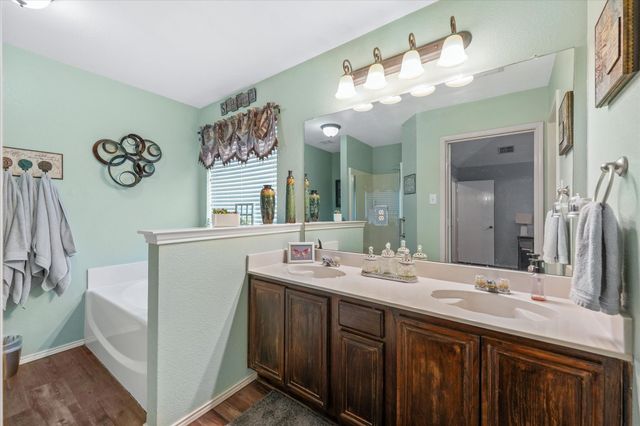 501 Meadowview Street, Farmersville, TX 75442
