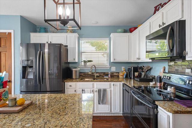 501 Meadowview Street, Farmersville, TX 75442