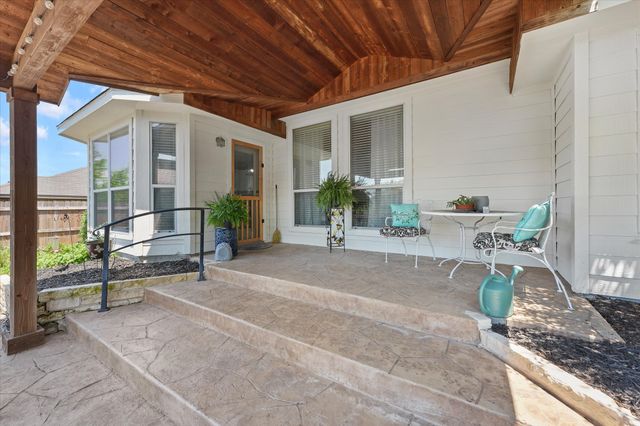 501 Meadowview Street, Farmersville, TX 75442