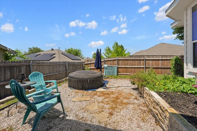 501 Meadowview Street, Farmersville, TX 75442