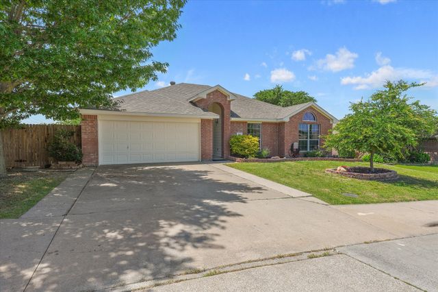 501 Meadowview Street, Farmersville, TX 75442