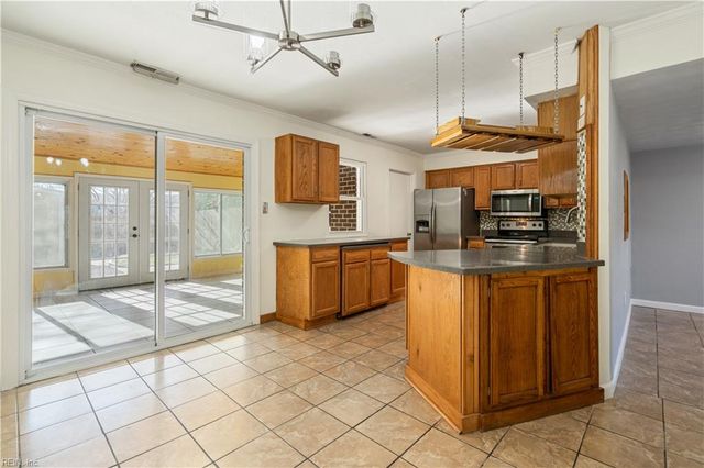 837 Cathedral DR, Virginia Beach, VA 23455