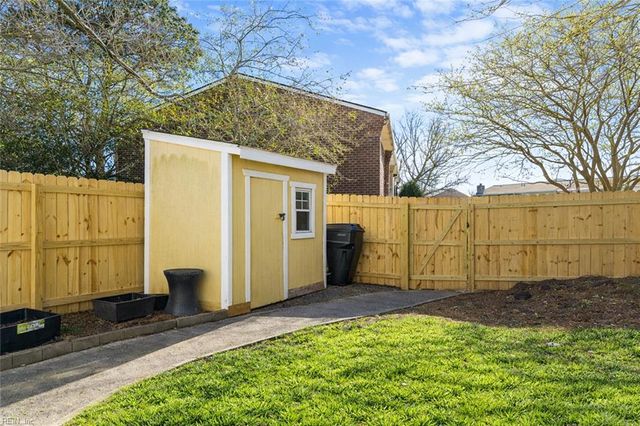 837 Cathedral DR, Virginia Beach, VA 23455