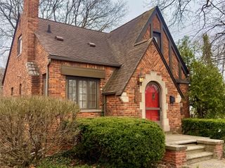 9900 Cranston Street, Livonia, MI 48150