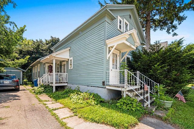 1013 WAUGOO AVENUE, Oshkosh, WI 54901