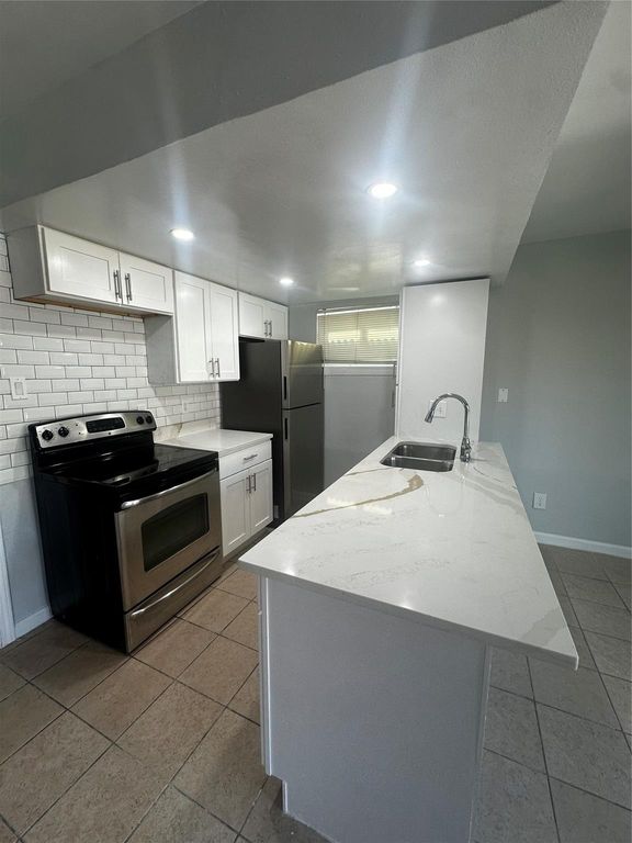 8110 Albacore Drive 30, Houston, TX 77074