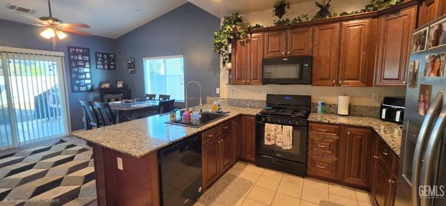 1611 Brea Street, Bakersfield, CA 93307