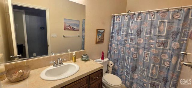 1611 Brea Street, Bakersfield, CA 93307