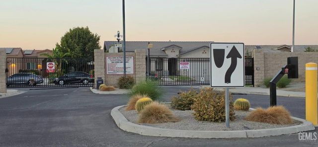 1611 Brea Street, Bakersfield, CA 93307