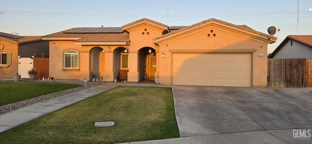 1611 Brea Street, Bakersfield, CA 93307