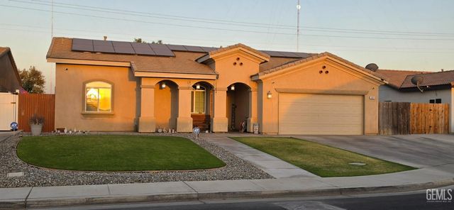 1611 Brea Street, Bakersfield, CA 93307