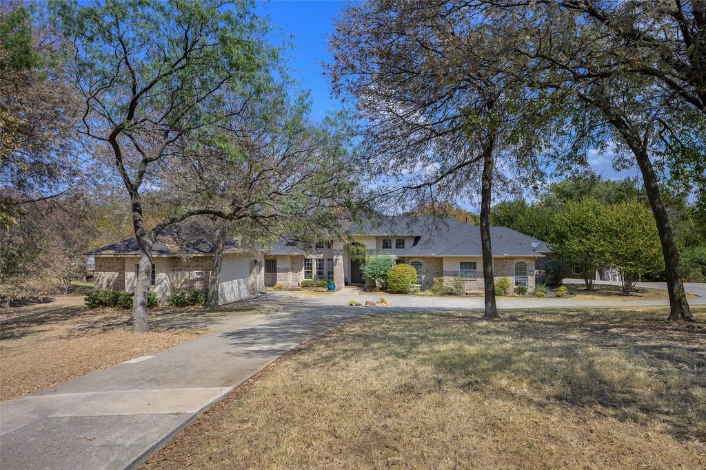 6413 Shoreline Drive, Little Elm, TX 75068 — exterior
