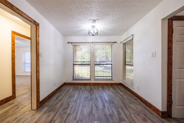 640 Ivy Ann Drive, Woodway, TX 76712