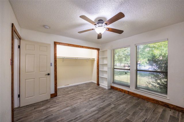 640 Ivy Ann Drive, Woodway, TX 76712