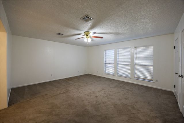 640 Ivy Ann Drive, Woodway, TX 76712