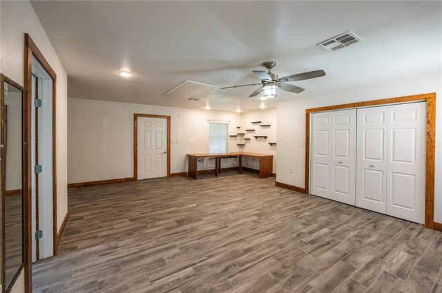 640 Ivy Ann Drive, Woodway, TX 76712