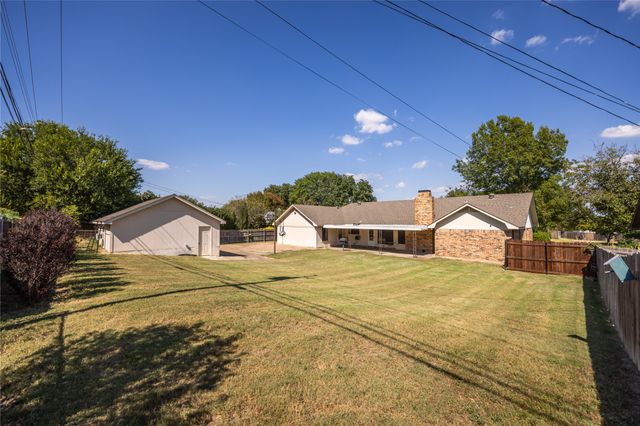 640 Ivy Ann Drive, Woodway, TX 76712