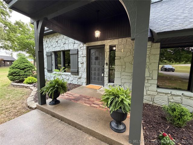 10817 Sahoma Lake Road, Sapulpa, OK 74066