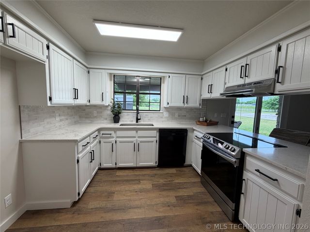 10817 Sahoma Lake Road, Sapulpa, OK 74066