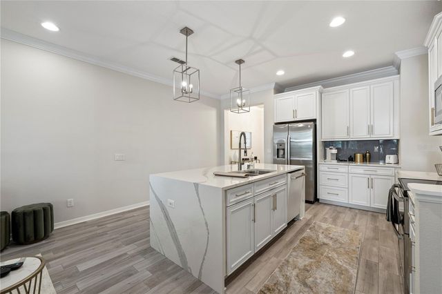 9208 FOX SPARROW ROAD, Tampa, FL 33626