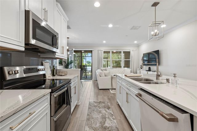 9208 FOX SPARROW ROAD, Tampa, FL 33626