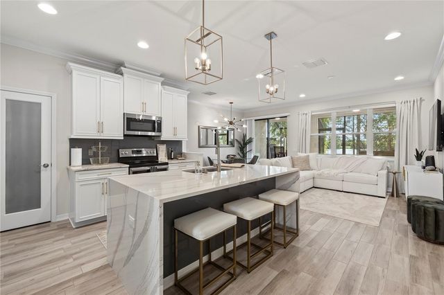 9208 FOX SPARROW ROAD, Tampa, FL 33626