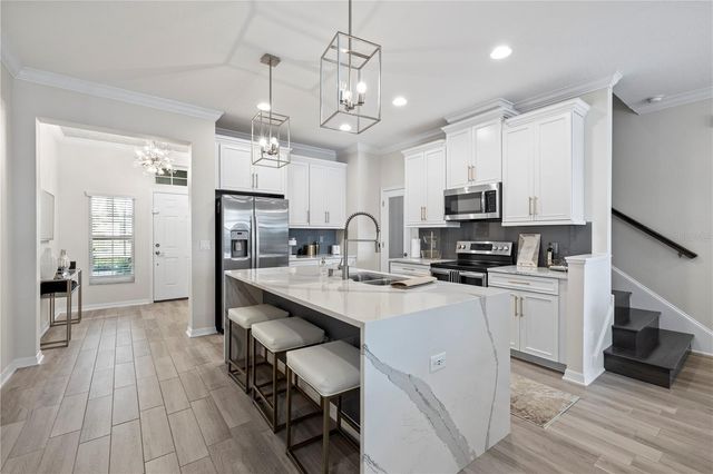 9208 FOX SPARROW ROAD, Tampa, FL 33626
