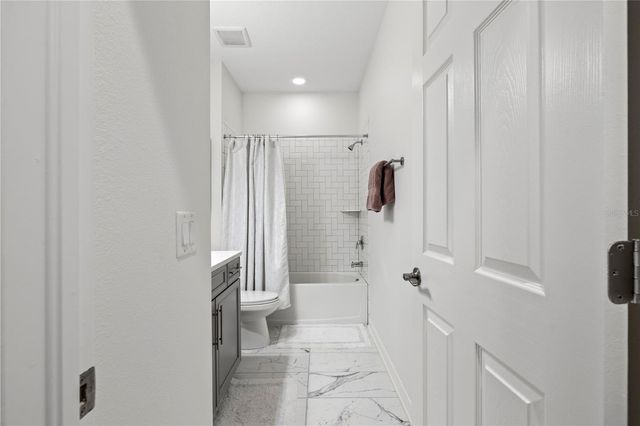 9208 FOX SPARROW ROAD, Tampa, FL 33626