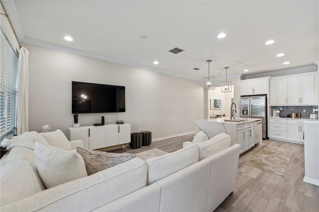 9208 FOX SPARROW ROAD, Tampa, FL 33626
