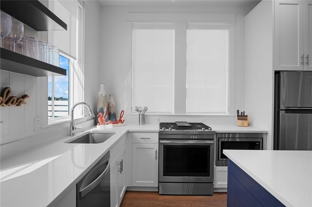 214 Sunset Ave 2, Port Aransas, TX 78373