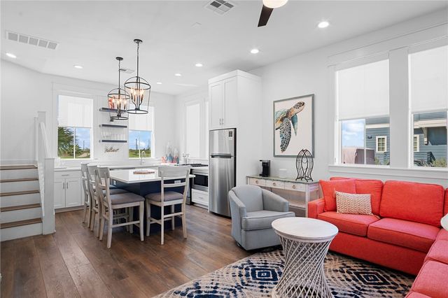 214 Sunset Ave 2, Port Aransas, TX 78373