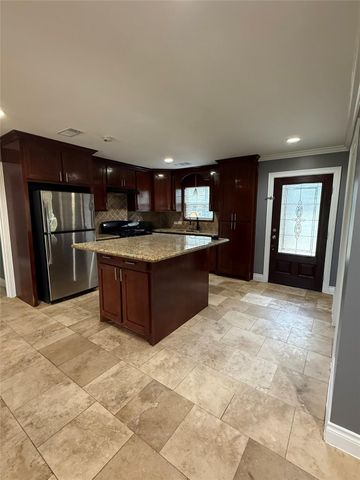 812 Avenue M, South Houston, TX 77587