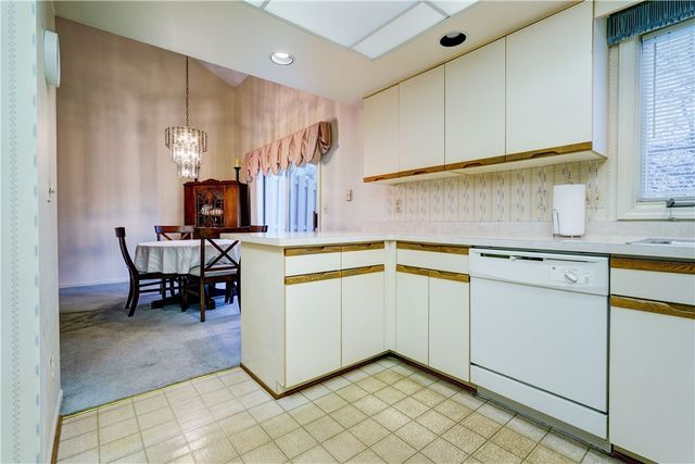 17 Chenin Run, Perinton, NY 14450