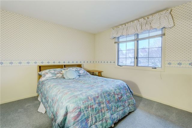 17 Chenin Run, Perinton, NY 14450