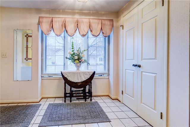 17 Chenin Run, Perinton, NY 14450