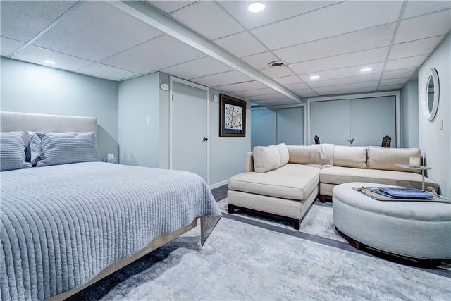 17 Chenin Run, Perinton, NY 14450