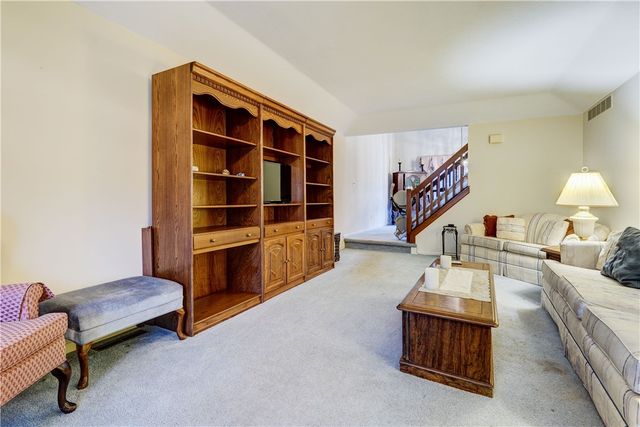 17 Chenin Run, Perinton, NY 14450