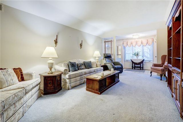 17 Chenin Run, Perinton, NY 14450