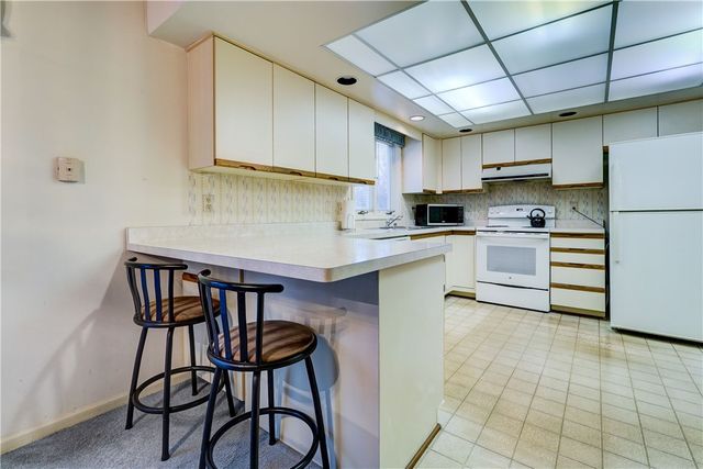 17 Chenin Run, Perinton, NY 14450