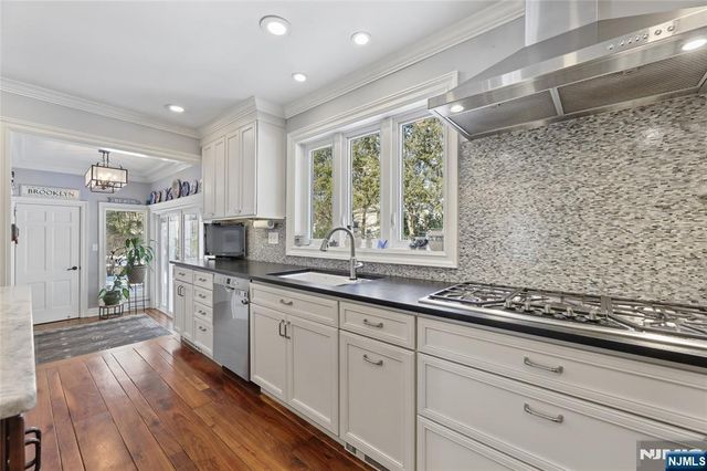 465 Contant Avenue, Haworth, NJ 07641