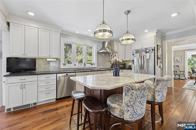 465 Contant Avenue, Haworth, NJ 07641