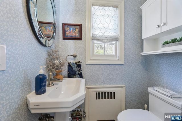 465 Contant Avenue, Haworth, NJ 07641