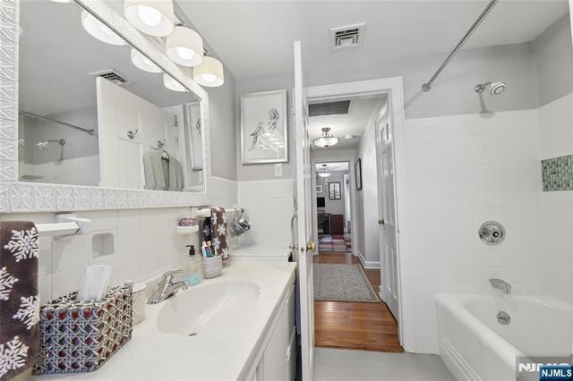 465 Contant Avenue, Haworth, NJ 07641